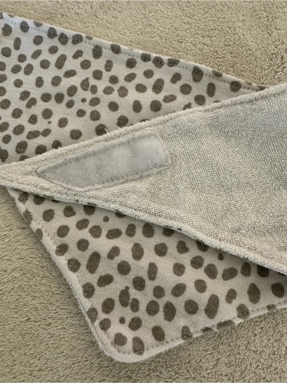 🦋(4) Baby Bandana Bibs